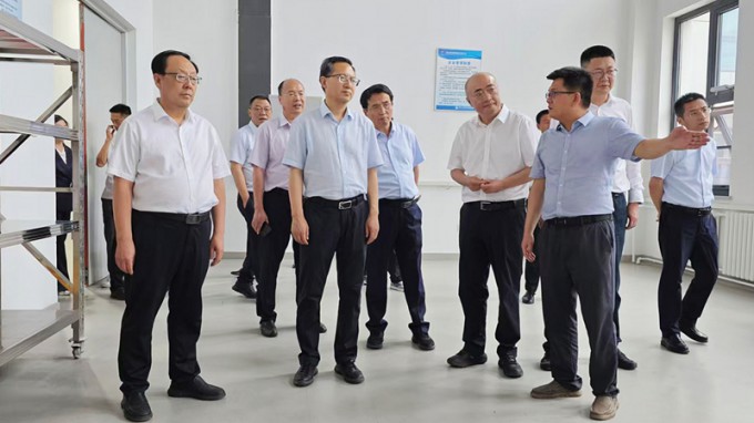 甘肅國投集團(tuán)黨委書記、董事長(zhǎng)成廣平一行到西部工程檢測(cè)研發(fā)基地調(diào)研