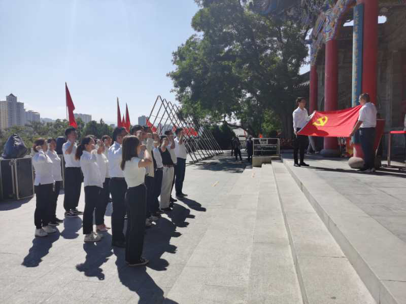 集團機關(guān)第二黨支部與土木院第一黨支部開展<br/>“重溫光輝歷程，傳承紅色基因”主題黨日暨結(jié)對共建活動